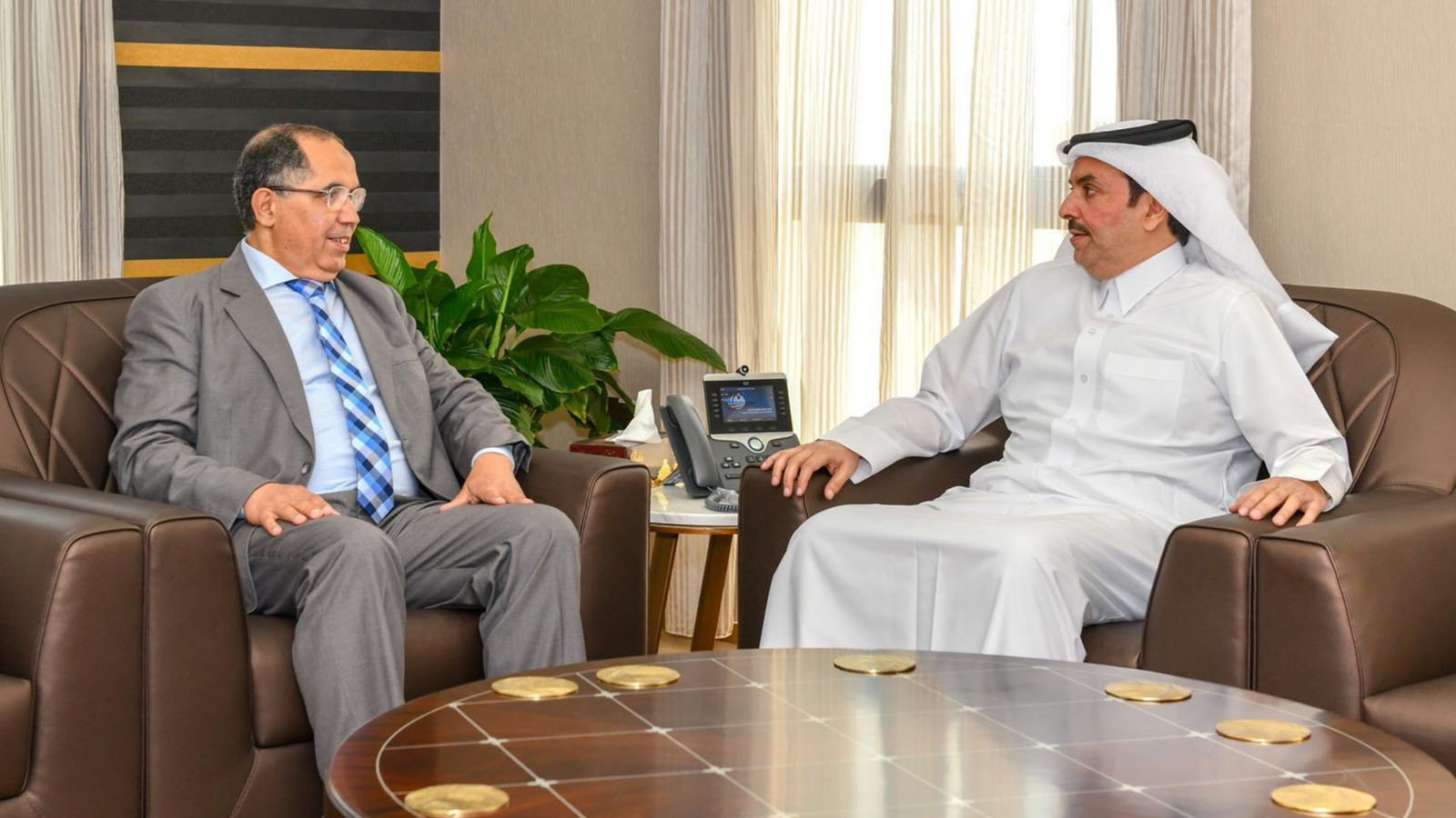 مدير عام المنظمة العربية للطيران المدني يلتقي وزير المواصلات والاتصالات بدولة قطر ورئيس الهيئة العامة للطيران المدني